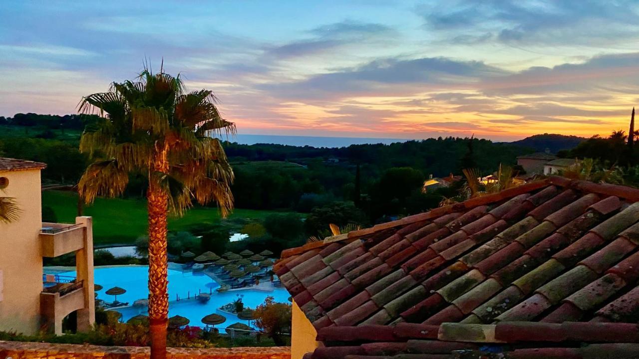 Hameau Des Amandiers-Vue Mer & Golf Сен-Сір-сюр-Мер Екстер'єр фото